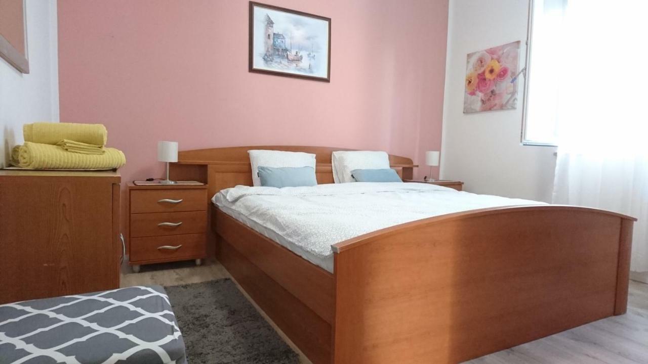 Apartamento Ela Cres Exterior foto