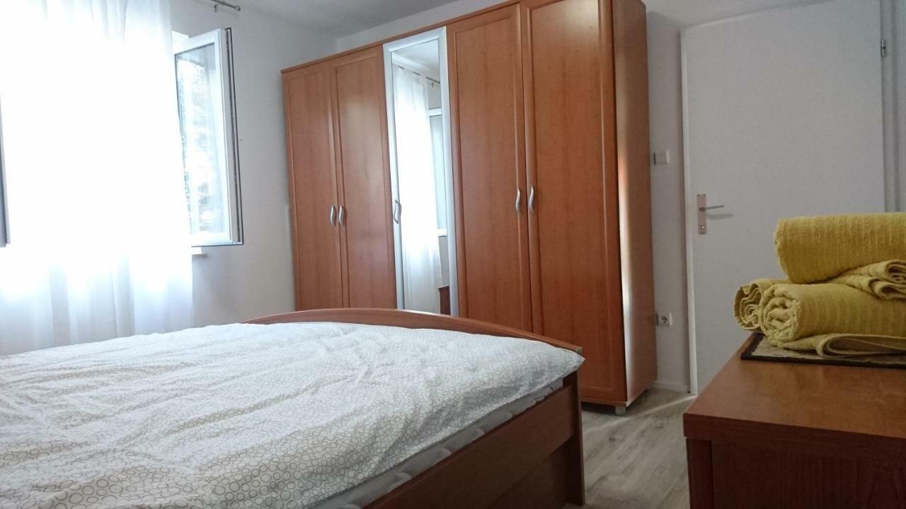Apartamento Ela Cres Exterior foto